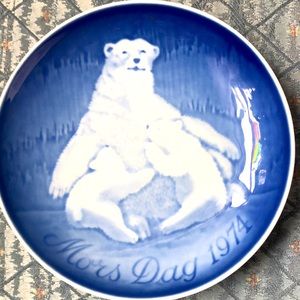 “Mors Dag 1974” Mother’s Day 1974 limited edition plate. Bears. Made in Denmark